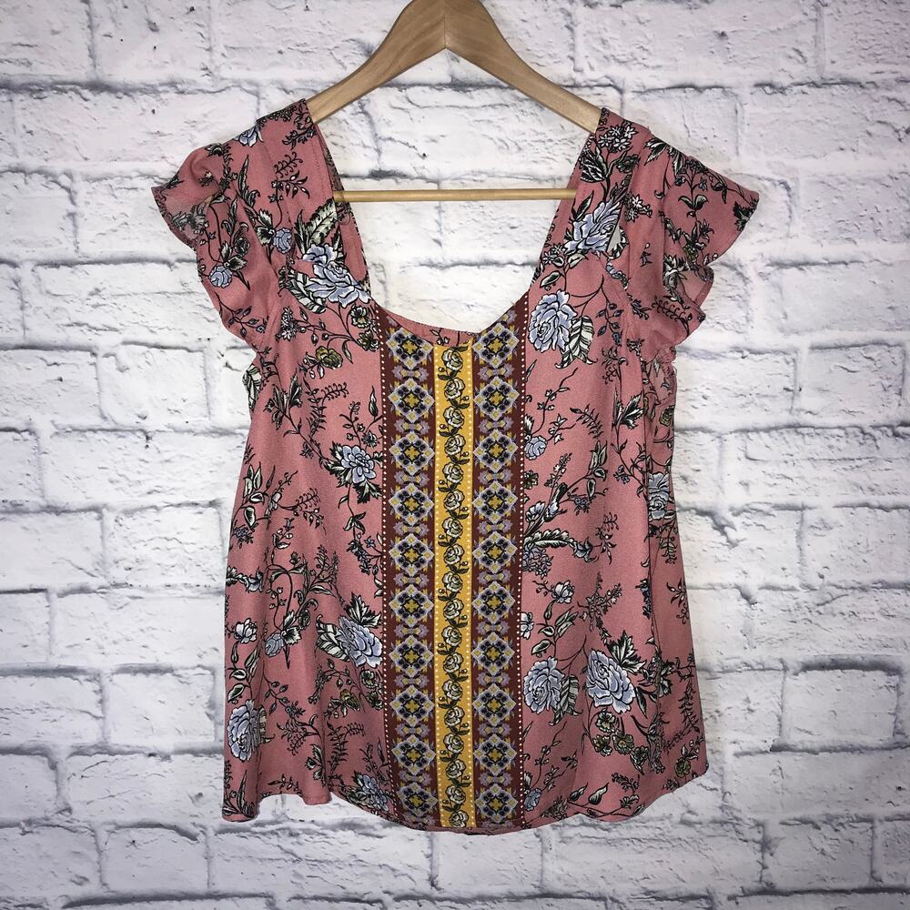 Francesca's Dina Be Floral Pattern Top - Picture 5 of 6